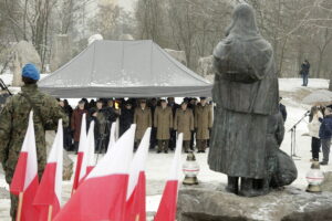 Zostali wydarci z domów rodzinnych i trafili na Sybir - Radio Kielce