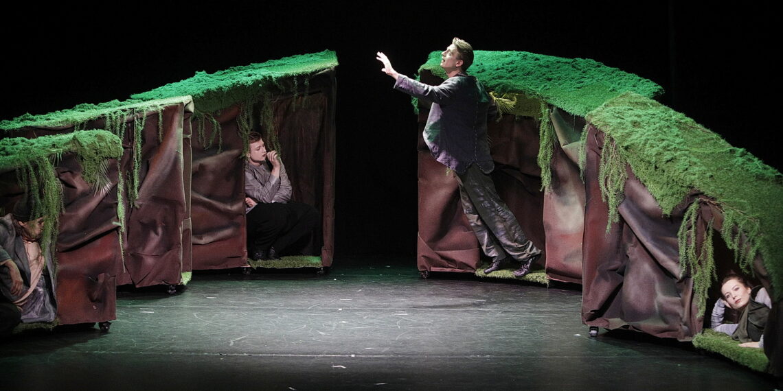 Kielce. Teatr Lalki i Aktora "Kubuś". Przedstawienie "Moja wyspa". / Fot. Jarosław Kubalski - Radio Kielce