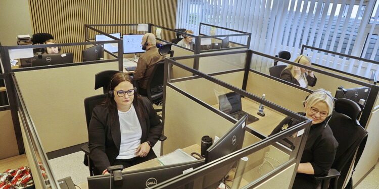 W kieleckim ratuszu powstało urzędnicze call center - Radio Kielce 13.02.2026. Kielce. Urząd Miasta Kielce. Miejskie Centrum Kontaktu / Fot. Jarosław Kubalski - Radio Kielce