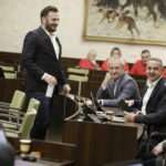 Po czterech remisach wybrano przewodniczącego - Radio Kielce