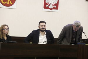 Po czterech remisach wybrano przewodniczącego - Radio Kielce