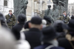 Kielczanie oddali hołd bohaterom - Radio Kielce Kielczanie oddali hołd bohaterom - Radio Kielce