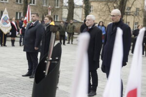 Kielczanie oddali hołd bohaterom - Radio Kielce Kielczanie oddali hołd bohaterom - Radio Kielce