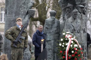 Kielczanie oddali hołd bohaterom - Radio Kielce Kielczanie oddali hołd bohaterom - Radio Kielce