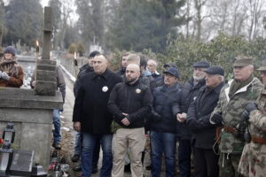 Zadbajmy o groby poległych - apelują organizatorzy obchodów dnia żołnierzy AK - Radio Kielce