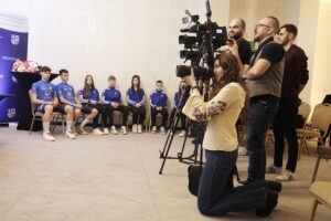 Kolarze kieleckiej Cyclo Korony otrzymali finansowe wsparcie - Radio Kielce