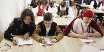 Miłośnicy gwary świętokrzyskiej pisali dyktando w Wilkowie