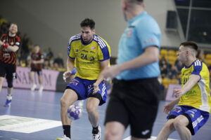 Industria odniosła pewne zwycięstwo - Radio Kielce