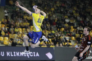 Industria odniosła pewne zwycięstwo - Radio Kielce