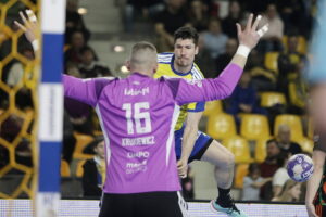 Industria odniosła pewne zwycięstwo - Radio Kielce