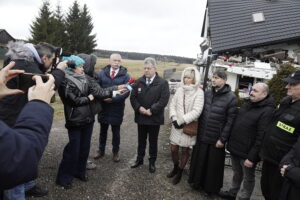 23.02.2026. Brzezinki w gminie Masłów. Dom jednorodzinny po wybuchu butli z gazem / Fot. Jarosław Kubalski - Radio Kielce