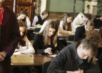 27.02.2026. Kielce. WDK. 5. edycja Konkursu Wiedzy o Ziemi Świętokrzyskiej / Fot. Jarosław Kubalski - Radio Kielce