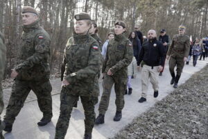 Pamięć o zamordowanych w zgórskim lesie jest wciąż żywa - Radio Kielce Pamięć o zamordowanych w zgórskim lesie jest wciąż żywa - Radio Kielce