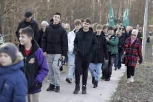 Pamięć o zamordowanych w zgórskim lesie jest wciąż żywa - Radio Kielce Pamięć o zamordowanych w zgórskim lesie jest wciąż żywa - Radio Kielce