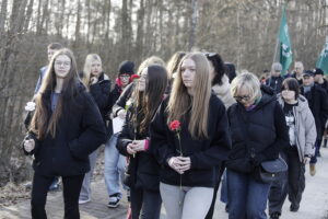 Pamięć o zamordowanych w zgórskim lesie jest wciąż żywa - Radio Kielce Pamięć o zamordowanych w zgórskim lesie jest wciąż żywa - Radio Kielce