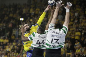 Kielce. Mecz Ligi Mistrzów Industria Kielce - Sporting Lizbona - Radio Kielce