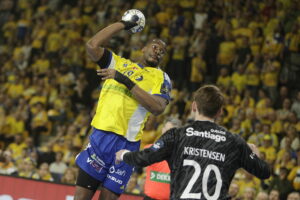 Kielce. Mecz Ligi Mistrzów Industria Kielce - Sporting Lizbona - Radio Kielce