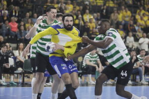 Kielce. Mecz Ligi Mistrzów Industria Kielce - Sporting Lizbona - Radio Kielce