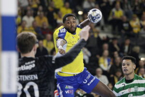 Kielce. Mecz Ligi Mistrzów Industria Kielce - Sporting Lizbona - Radio Kielce