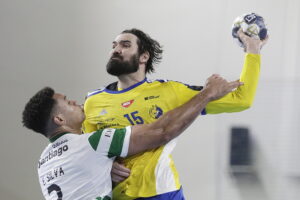 Kielce. Mecz Ligi Mistrzów Industria Kielce - Sporting Lizbona - Radio Kielce