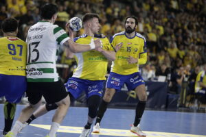 Kielce. Mecz Ligi Mistrzów Industria Kielce - Sporting Lizbona - Radio Kielce