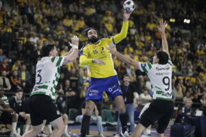 Kielce. Mecz Ligi Mistrzów Industria Kielce - Sporting Lizbona - Radio Kielce