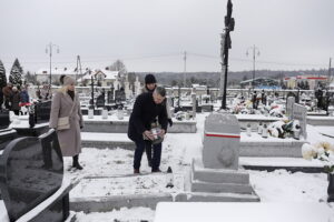 W Sobkowie oddano hołd powstańcom styczniowym - Radio Kielce W Sobkowie oddano hołd powstańcom styczniowym - Radio Kielce