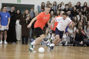 Uczniowie kieleckiego „Słowaka” zagrali na rzecz hospicjum - Radio Kielce Uczniowie kieleckiego „Słowaka” zagrali na rzecz hospicjum