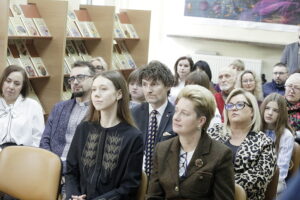 „Ukraińska półka z książkami” już dostępna w Kielcach - Radio Kielce