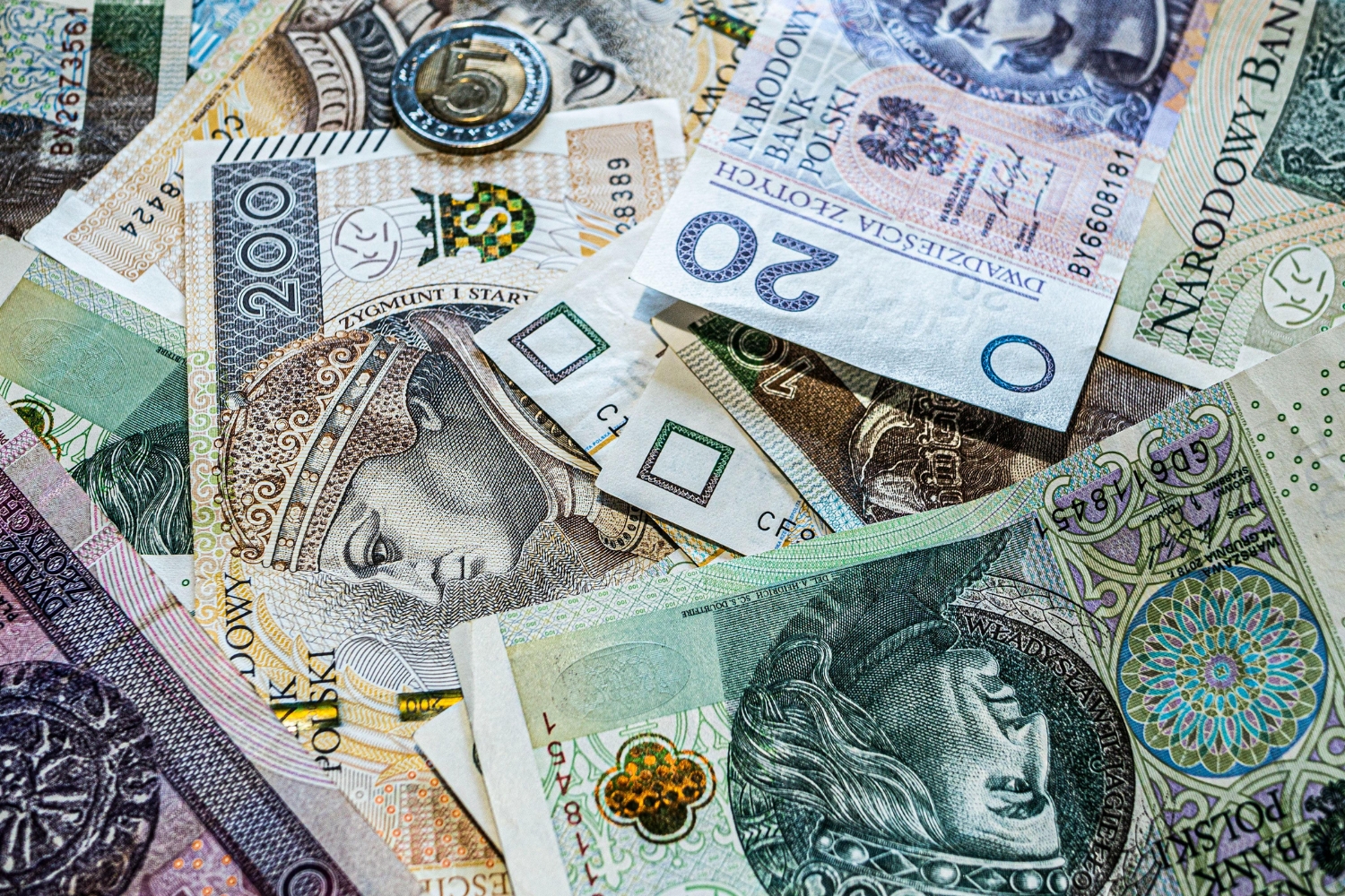 Można składać wnioski o 800 plus na nowy okres świadczeniowy