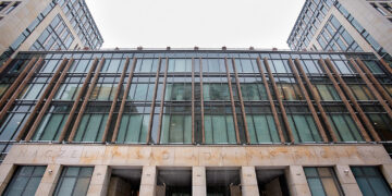 Teatr Żeromskiego znów na wokandzie. Sąd odrzucił skargę ministerstwa