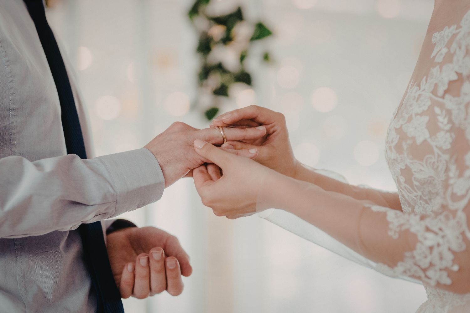 W ciągu dekady drastycznie spadła liczba zawieranych małżeństw cywilnych, ale i kościelnych