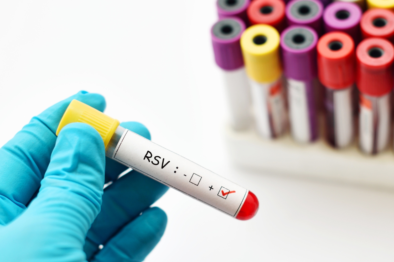 RSV to groźny wirus dla seniorów. Warto się zaszczepić choćby po przebyciu infekcji