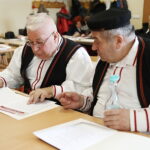 Reportaż w Radiu Kielce - „Jo sie wsi nie wstydzę”. Na zdjęciu: Dyktando gwarowe w Wilkowie / Fot. Wiktor Taszłow - Radio Kielce