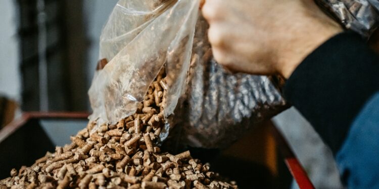 Rynek pelletu nie był gotowy na tak mroźną zimę