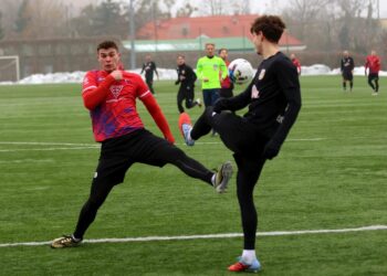 Star lepszy od radomskiej Broni