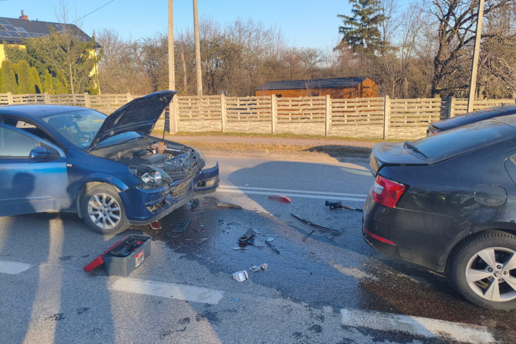 Kaskadowe zderzenie aut. W akcji ratownicy - Radio Kielce