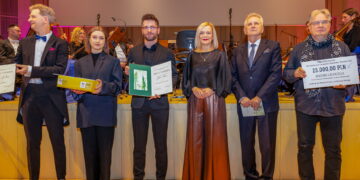 20.02.2026. Kielce. Filharmonia Świętokrzyska. Koncert „Puszcza Jodłowa”, podczas którego odbył się finał Międzynarodowego Konkursu Kompozytorskiego „Żeromski 2025” / Fot. Jarosław Kubalski - Radio Kielce