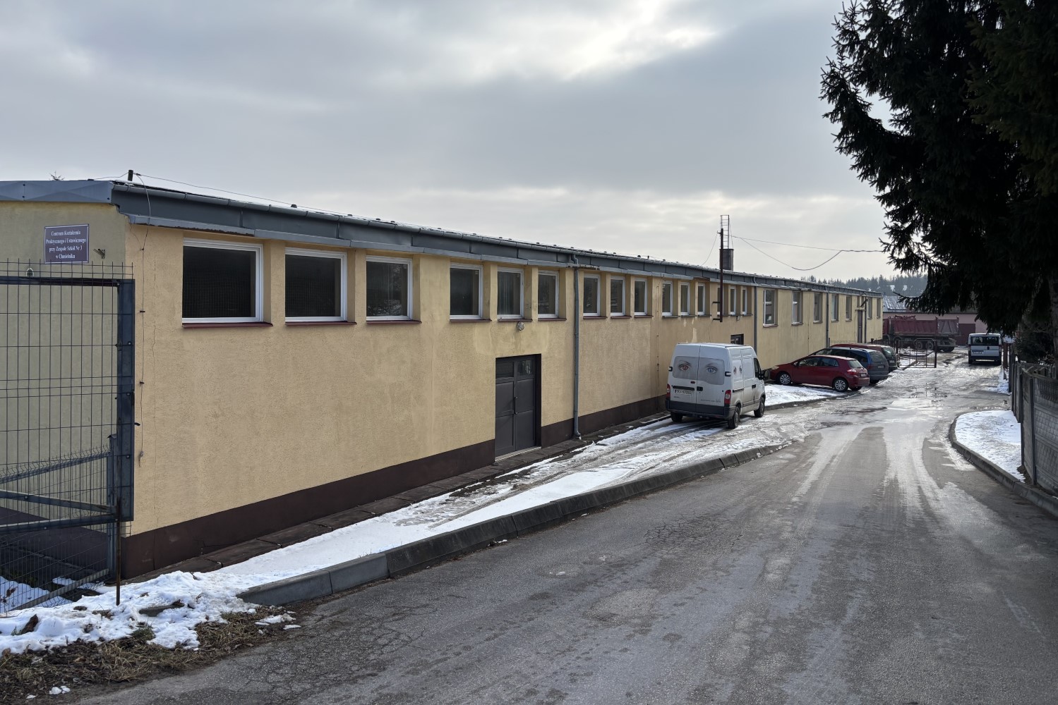 Powiat inwestuje w szkolnictwo zawodowe. Nowe warsztaty w Chmielniku już za kilka miesięcy