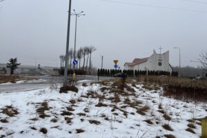 Wolica doczeka się wiaduktu? Apel trafił do ministra - Radio Kielce 06.02.2026. Wolica. Miejsce, gdzie miałby powstać wiadukt kolejowy / Fot. Marcin Marszałek - Radio Kielce