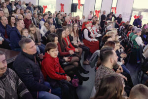 Mają nowoczesne centrum kulturalno-sportowe - Radio Kielce