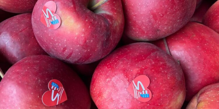 W Walentynki rozdają jabłka