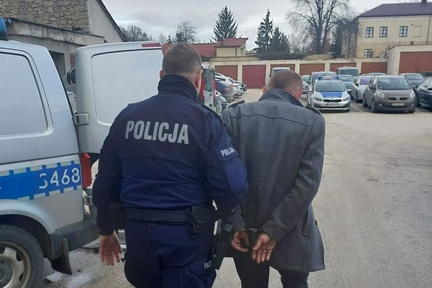 51-latek odpowie za jazdę pod wpływem alkoholu i nękanie kobiety