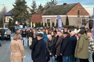 INTERWENCJA. Rodzice przeciwni likwidacji szkoły - Radio Kielce