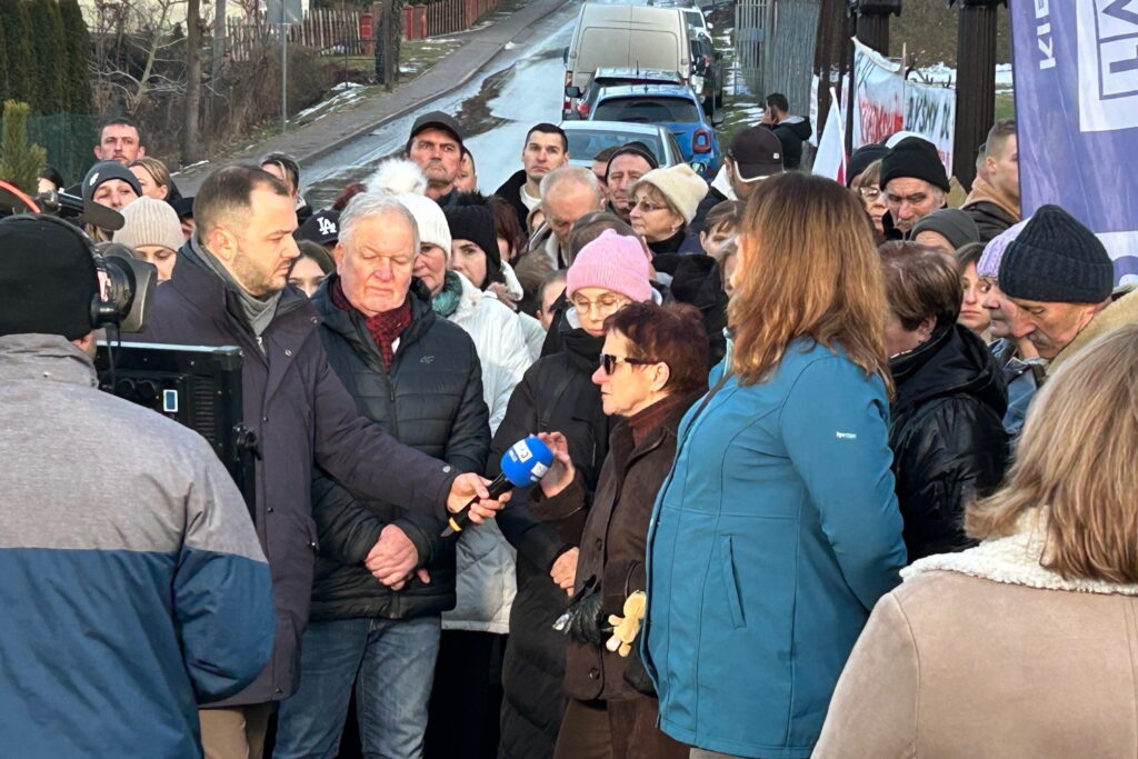 INTERWENCJA. Rodzice przeciwni likwidacji szkoły - Radio Kielce