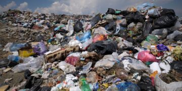 Powiat buski płaci za transporty z całego regionu