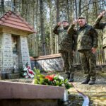 Dowódca i żołnierze oddali hołd patronowi - Radio Kielce