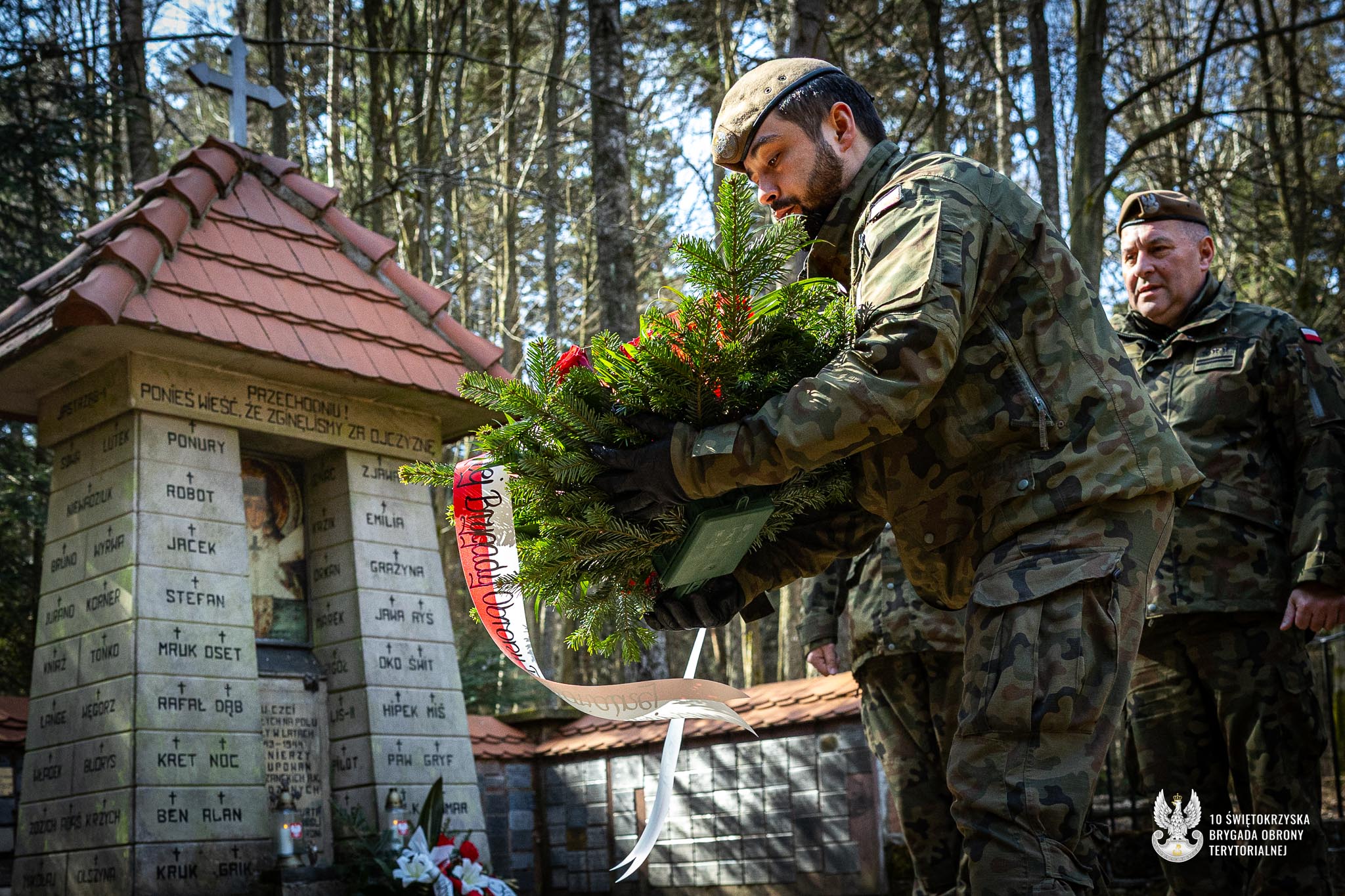 Dowódca i żołnierze oddali hołd patronowi