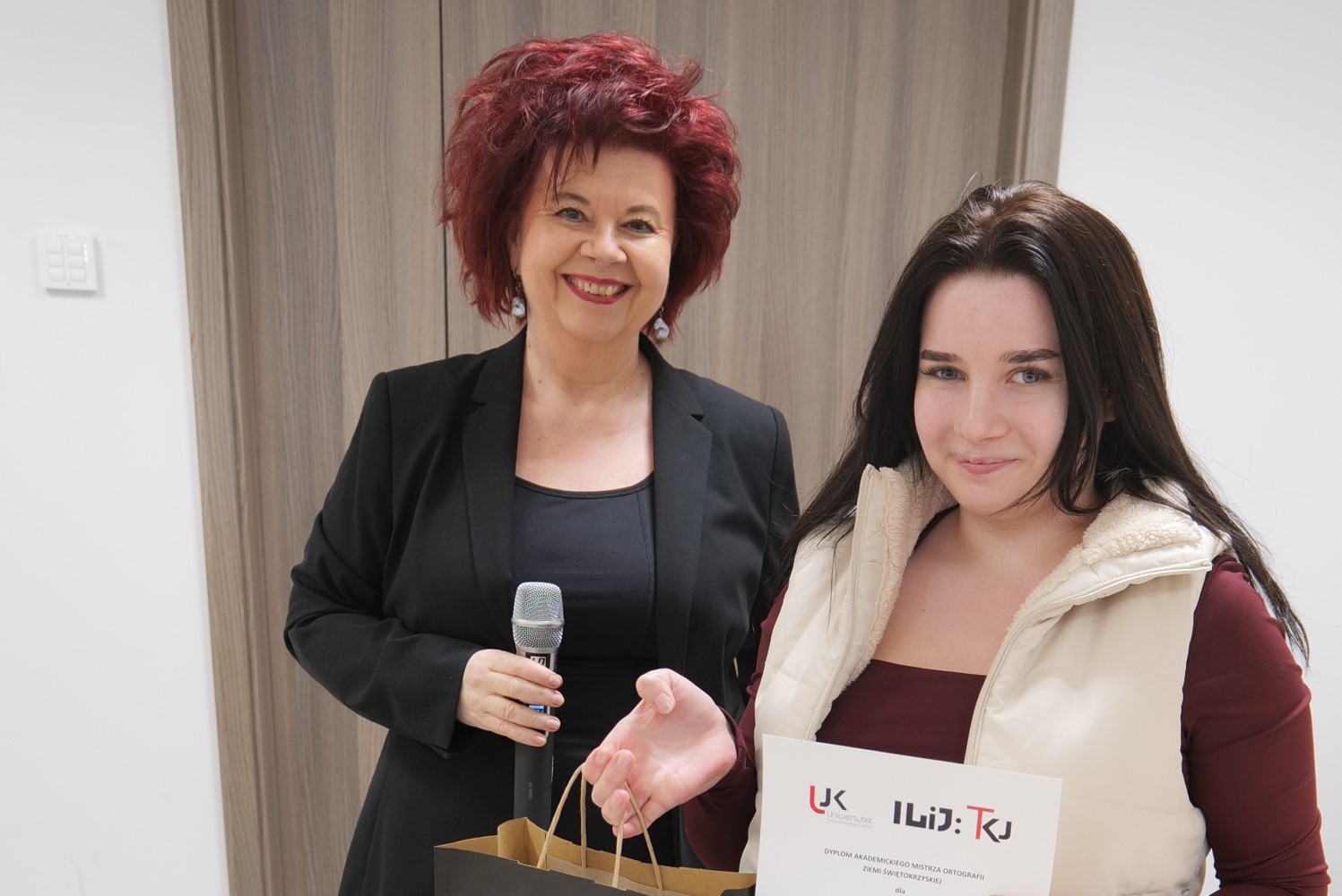 Dezinformacja na dyktandzie. Zadanie było nienajłatwiejsze