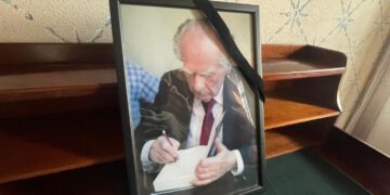 Sandomierz. Restauracja Widnokrąg. Zdjęcie pisarza Wiesława Myśliwskiego / Fot. Grażyna Szlęzak-Wójcik - Radio Kielce